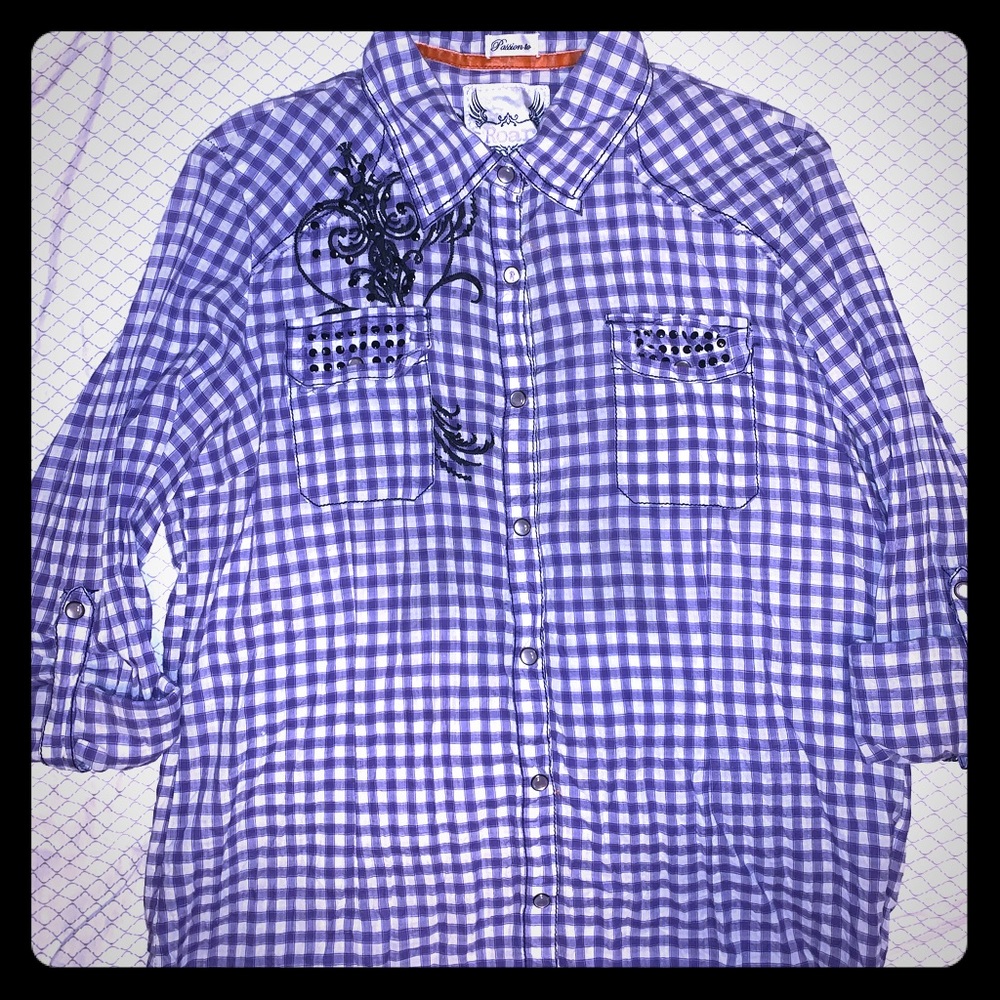 Women’s pearl snap shirt